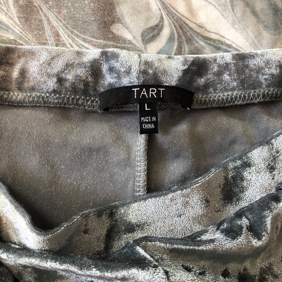 Tart pull on Velvet crop pants - Picture 3 of 8